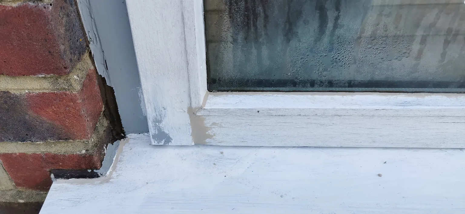 Glazing putty as a filler